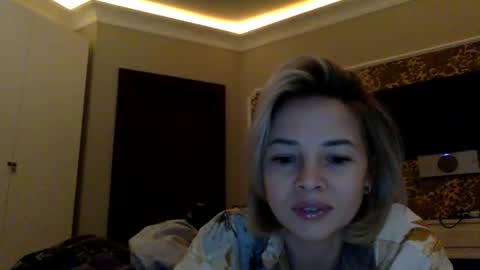 Mary online show from February 10, 9:15 pm