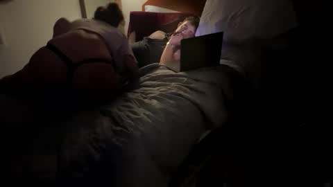 acouplesinners online show from March 19, 6:52 am