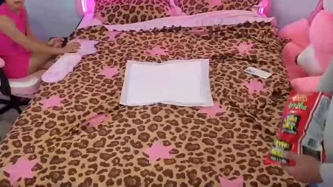 Candy online show from September 20, 3:15 pm