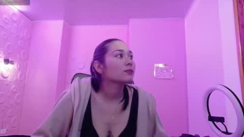 Adaira online show from November 8, 4:15 am