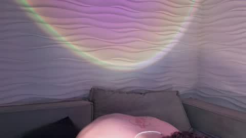 Adam online show from February 4, 7:44 pm