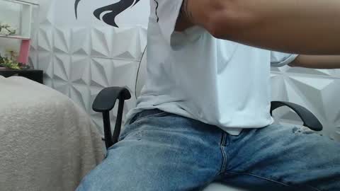 Snapshot of adam_evehotroom chatting on February 22, 6:08 pm adam_evehotroom online show from February 22, 6:08 pm