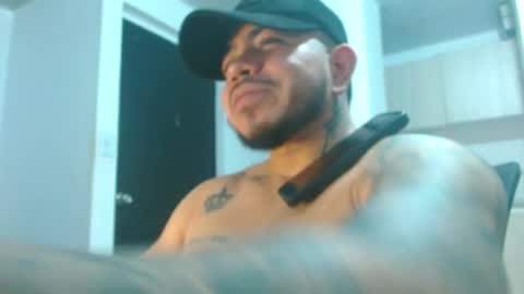 adam shilder7 online show from April 18, 10:43 pm