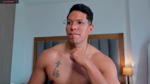 adambrocs1 online show from March 7, 4:22 pm