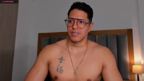 adambrocs1 online show from March 8, 7:31 pm