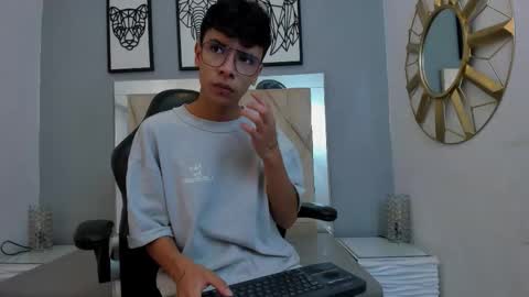 Adams Bobby online show from March 6, 11:09 am