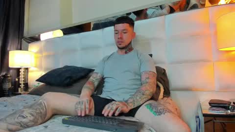 Snapshot of adamtatts chatting on September 30, 2:11 am Adam online show from September 30, 2:11 am