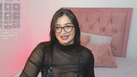 Snapshot of adara_lennox chatting on January 6, 10:58 pm ADARA online show from January 6, 10:58 pm