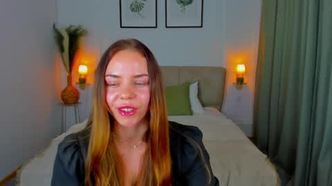 Addelia online show from April 7, 1:35 pm