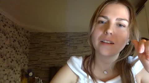 Snapshot of addicta_vera chatting on October 22, 5:36 pm addicta_vera online show from October 22, 5:36 pm