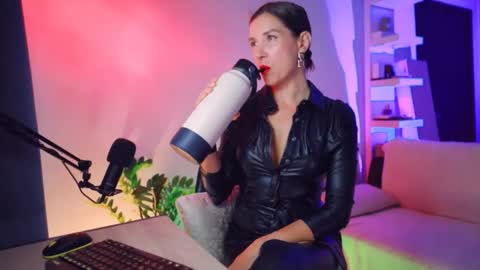 ADDICTION online show from October 26, 9:21 am