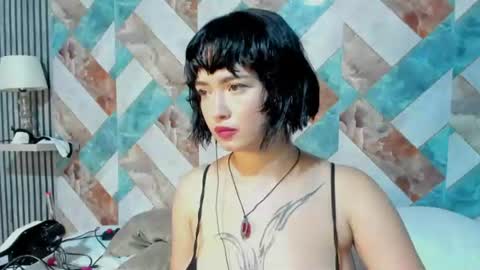 addison_avery online show from June 26, 5:46 am