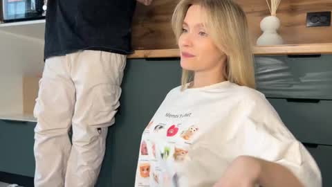 Adele Nick online show from March 14, 10:30 am