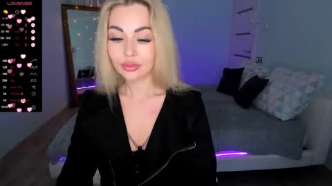 Adele online show from February 21, 12:39 pm