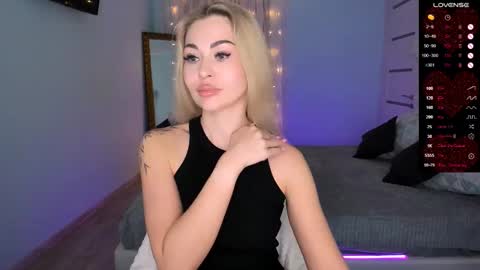 Adele online show from February 27, 1:28 pm