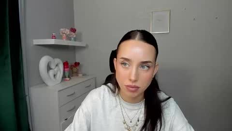 Adele online show from April 9, 6:19 am