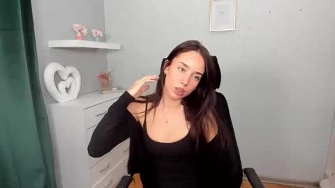 Adele online show from February 27, 7:01 am