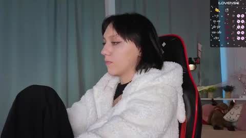 Snapshot of adelicelenoir chatting on October 18, 6:06 am miss Ada online show from October 18, 6:06 am