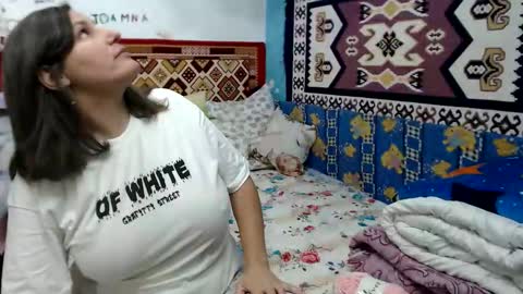 Snapshot of adelineblueeyes chatting on October 15, 9:54 am Larisa online show from October 15, 9:54 am