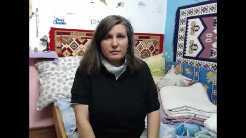 Snapshot of adelineblueeyes chatting on October 6, 7:37 am Larisa online show from October 6, 7:37 am
