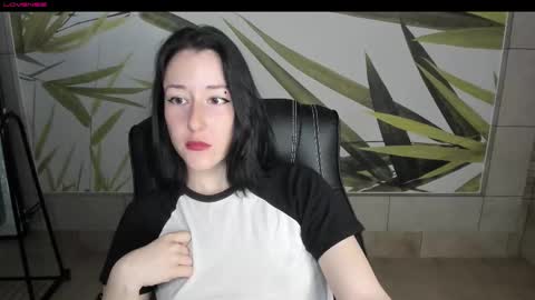 Snapshot of adell_berry chatting on September 27, 2:53 am Adel online show from September 27, 2:53 am