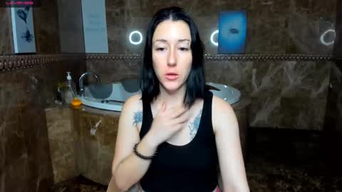 Snapshot of adell_berry chatting on October 3, 1:59 am Adel online show from October 3, 1:59 am
