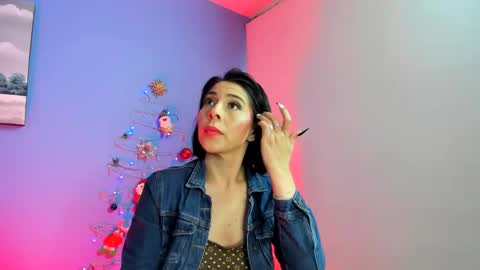 Adelle online show from December 27, 11:28 am