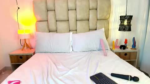 AdharaSmithh online show from November 11, 10:12 pm