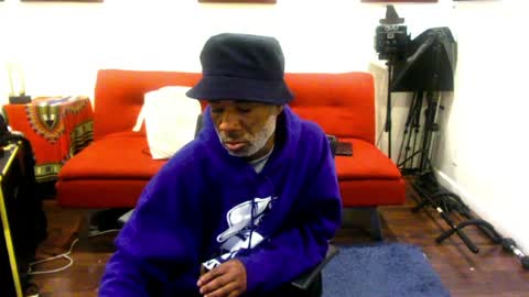 adick_ting online show from April 4, 8:54 am