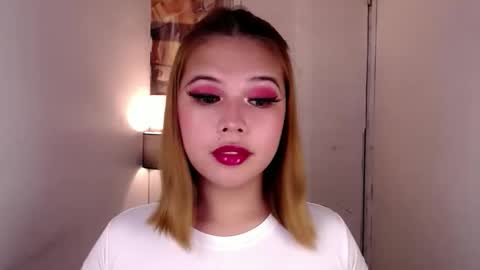 adorabletsforyouxx online show from October 23, 7:04 pm