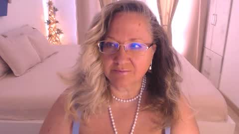 Snapshot of adrena_ chatting on September 14, 1:12 pm Cryna online show from September 14, 1:12 pm