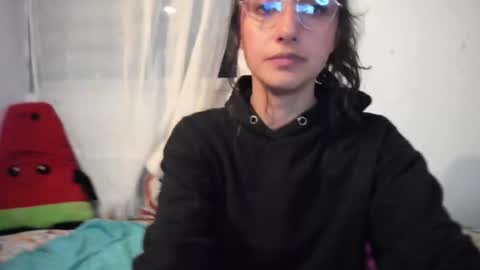 Snapshot of adrena_10 chatting on December 19, 3:18 am Adrena10 online show from December 19, 3:18 am