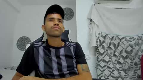adri_sexboy229 online show from October 15, 2:04 am