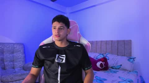 ADRIAN online show from April 5, 7:00 pm