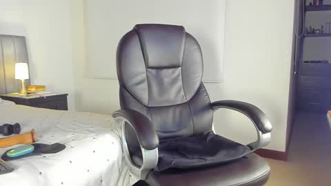 Adriana online show from March 6, 1:37 am