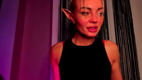Snapshot of adriana_coy_ chatting on October 25, 6:02 am Adriana online show from October 25, 6:02 am