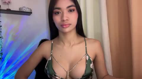 Snapshot of adrianasinclair chatting on September 28, 5:33 pm Adriana online show from September 28, 5:33 pm