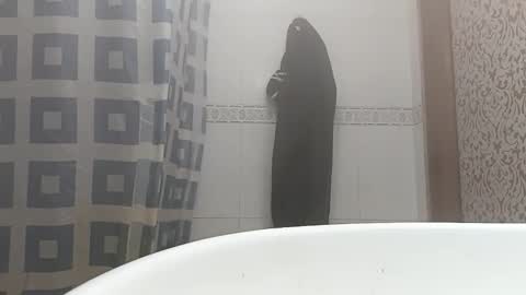 adrianchamonymario12 online show from April 21, 9:11 pm