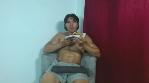Snapshot of adriel_escalante chatting on October 12, 2:15 am adriel_escalante online show from October 12, 2:15 am