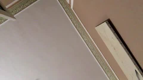 adrienfromparis online show from December 18, 9:48 am