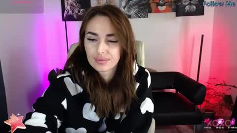 Adriana online show from March 4, 5:24 pm