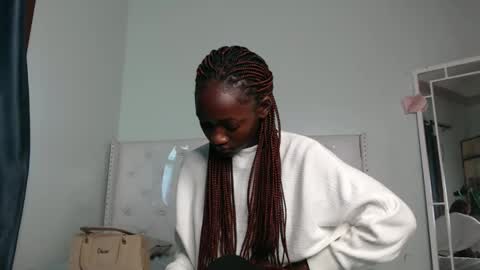 Snapshot of africanpetitequeen chatting on October 13, 9:44 am CIARA online show from October 13, 9:44 am