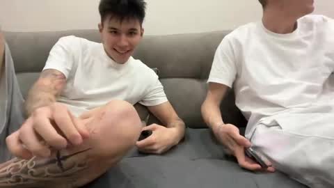 Mark online show from April 27, 8:17 pm