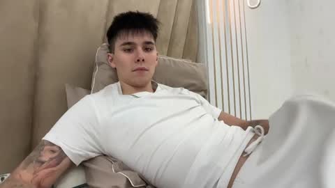 Mark online show from April 21, 12:56 pm