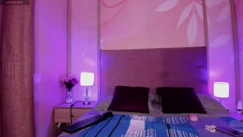 Snapshot of agnesrocuzzo chatting on October 14, 8:28 am agnesrocuzzo online show from October 14, 8:28 am