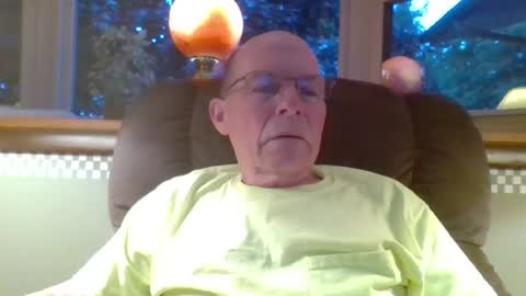 aguynrkfrd online show from July 3, 10:09 am