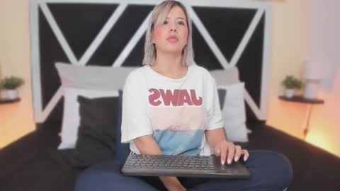 Ahmara  online show from December 20, 12:01 pm