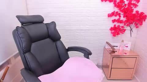 Ahisha online show from November 15, 7:04 pm