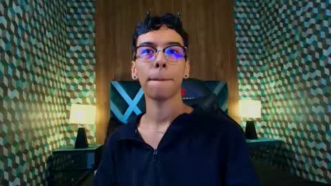 aiden_royce online show from October 12, 8:32 pm