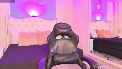 aiden_royce online show from September 22, 4:49 am